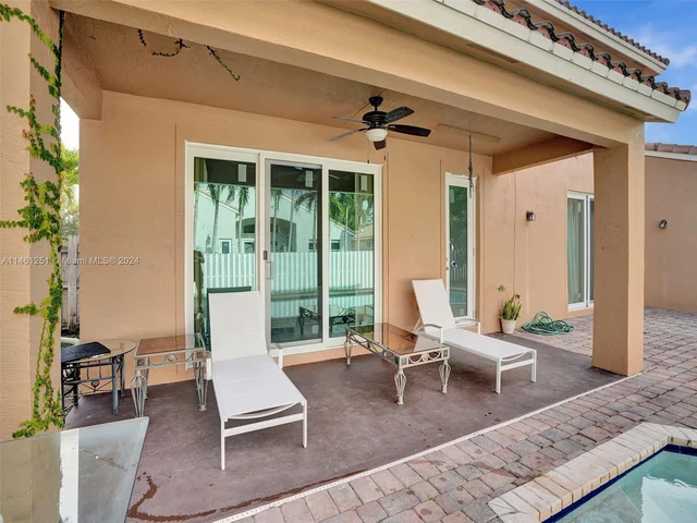 1588 SW 191st Ave, Pembroke Pines FL 33029