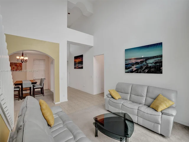 1588 SW 191st Ave, Pembroke Pines FL 33029