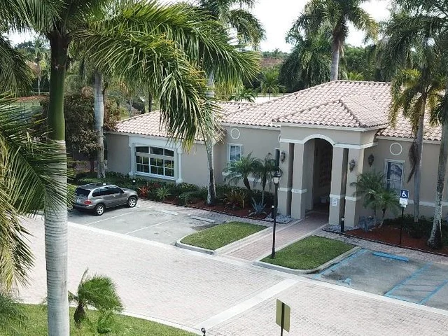 1588 SW 191st Ave, Pembroke Pines FL 33029