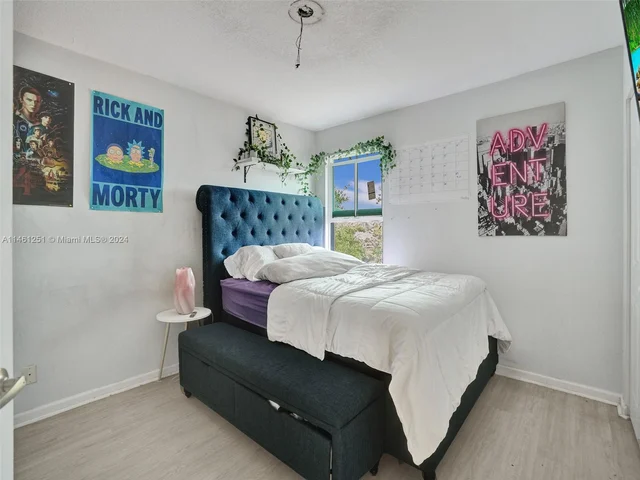 1588 SW 191st Ave, Pembroke Pines FL 33029