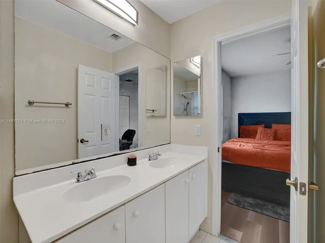 1588 SW 191st Ave, Pembroke Pines FL 33029