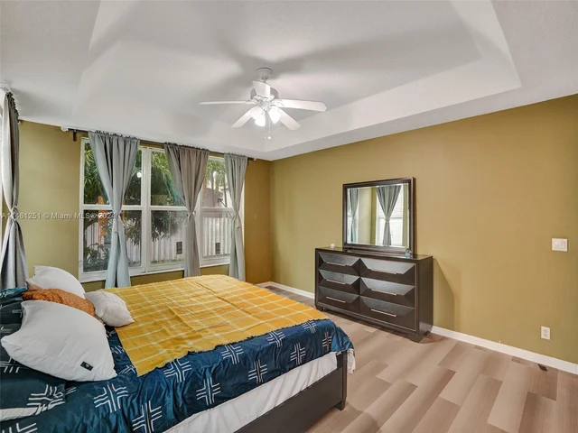 1588 SW 191st Ave, Pembroke Pines FL 33029