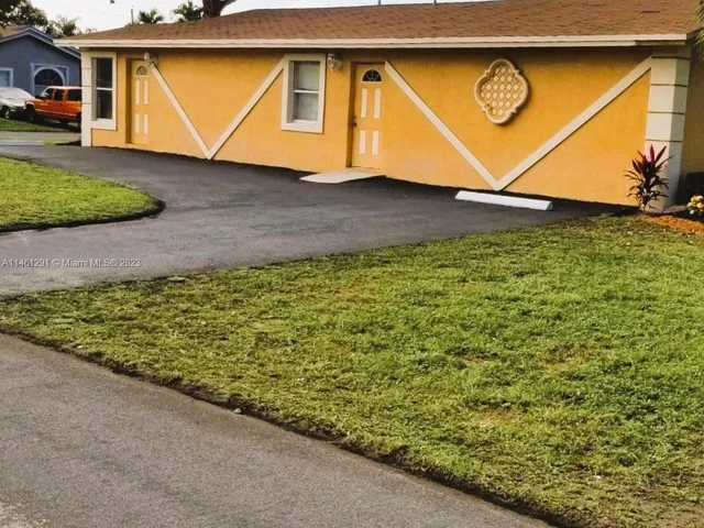 2301 NW 3rd St, Pompano Beach FL 33069