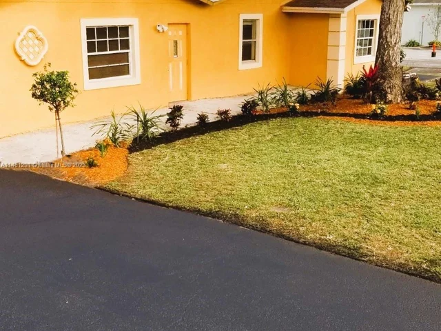 2301 NW 3rd St, Pompano Beach FL 33069