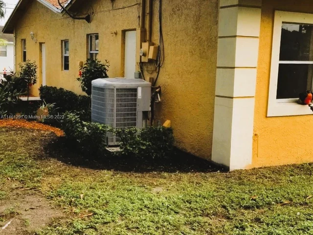 2301 NW 3rd St, Pompano Beach FL 33069