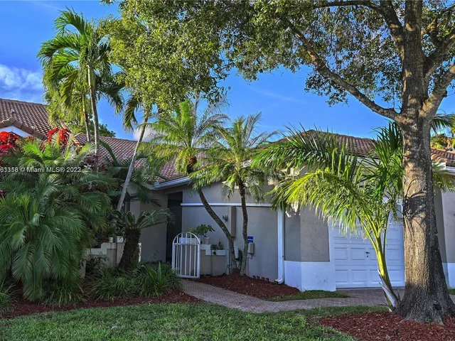 2461 E Aragon Blvd #3, Sunrise FL 33313