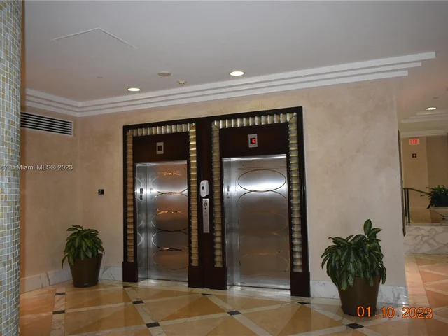 6917 Collins Ave # 524, Miami Beach FL 33141