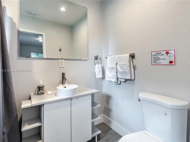 1805 N 23rd Ave, Hollywood FL 33020