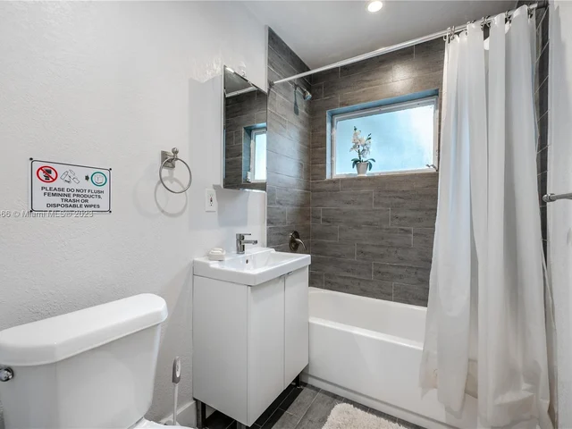 1805 N 23rd Ave, Hollywood FL 33020