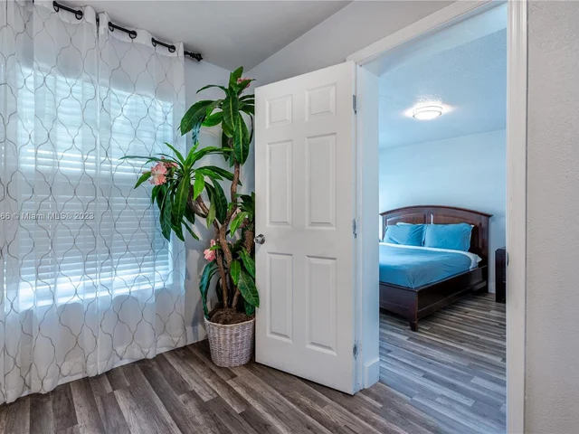 1805 N 23rd Ave, Hollywood FL 33020