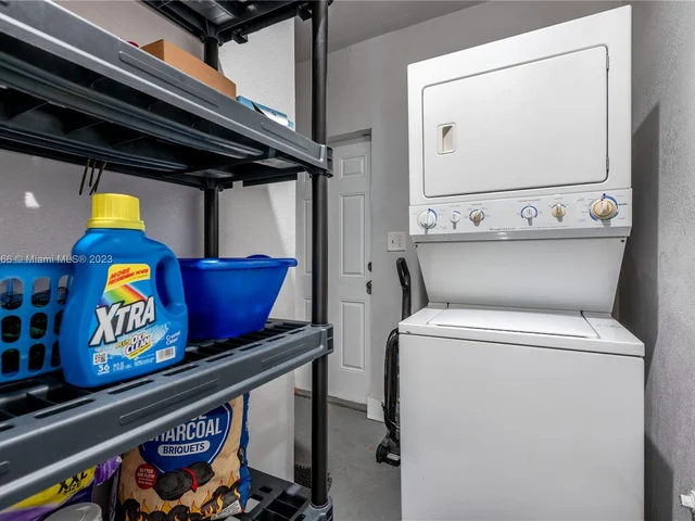 1805 N 23rd Ave, Hollywood FL 33020