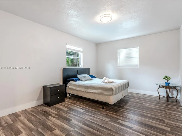 1805 N 23rd Ave, Hollywood FL 33020