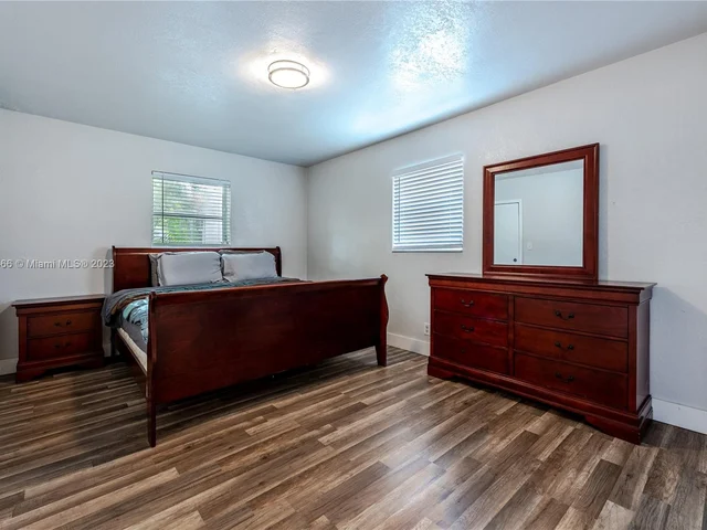 1805 N 23rd Ave, Hollywood FL 33020