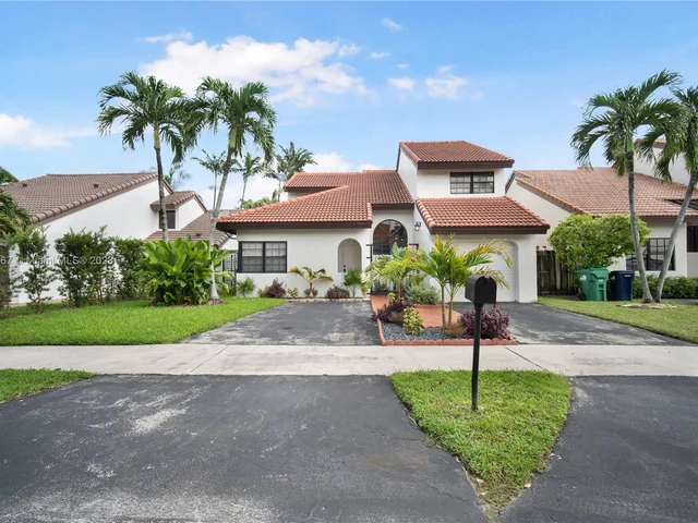 12715 SW 63rd Circle Ter, Miami FL 33183