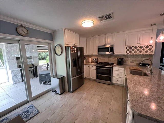 121 Tacoma Ln # 121, Palm Beach Shores FL 33404