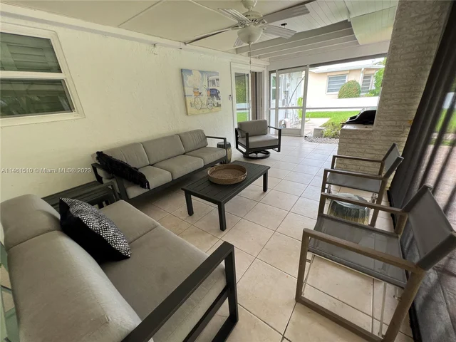 121 Tacoma Ln # 121, Palm Beach Shores FL 33404