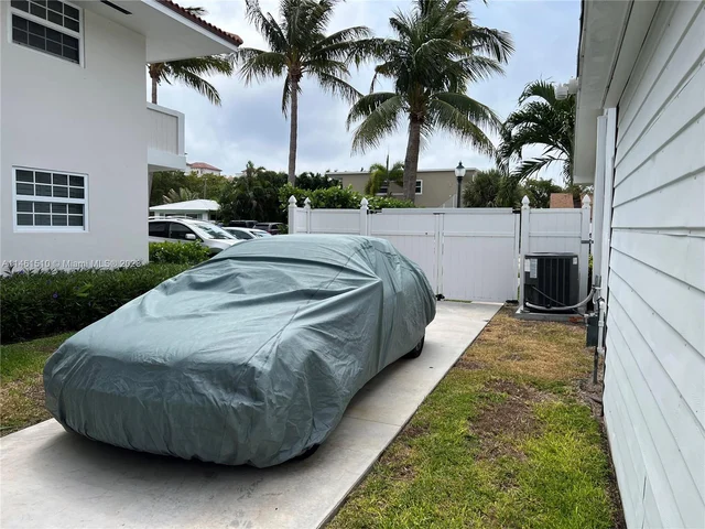 121 Tacoma Ln # 121, Palm Beach Shores FL 33404