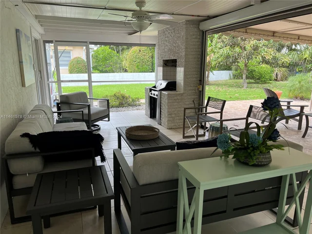 121 Tacoma Ln # 121, Palm Beach Shores FL 33404