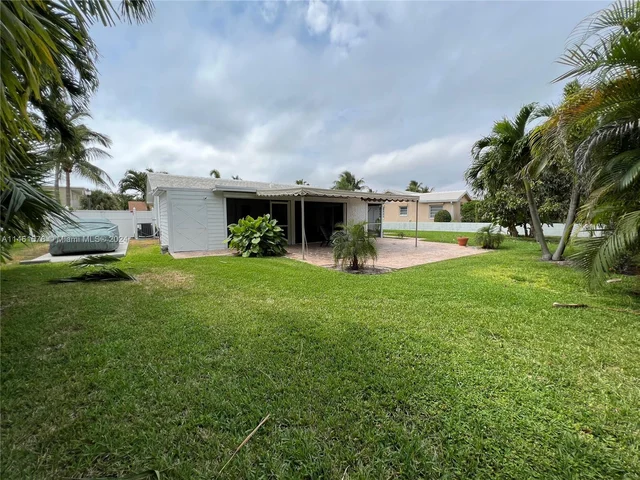 121 Tacoma Ln # 121, Palm Beach Shores FL 33404