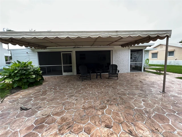 121 Tacoma Ln # 121, Palm Beach Shores FL 33404