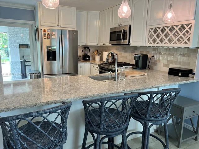 121 Tacoma Ln # 121, Palm Beach Shores FL 33404