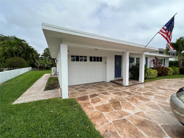 121 Tacoma Ln # 121, Palm Beach Shores FL 33404