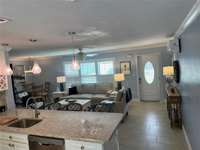 121 Tacoma Ln # 121, Palm Beach Shores FL 33404