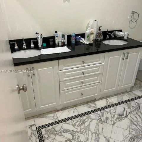 9801 Collins Ave, Bal Harbour FL 33154