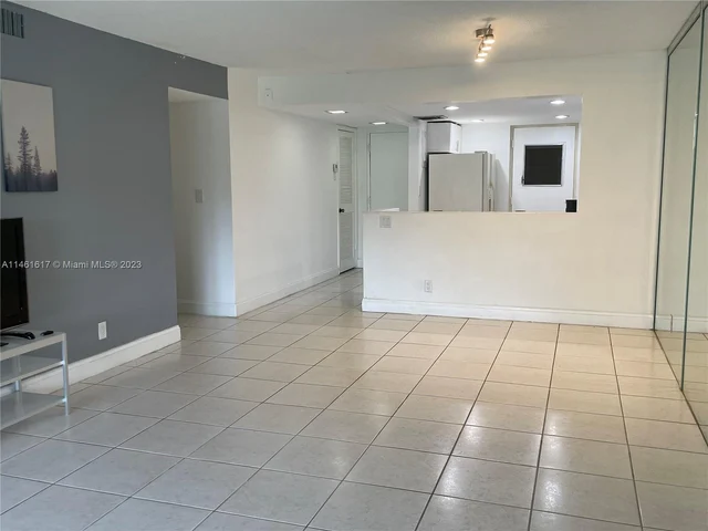 2309 S Cypress Bend Dr # 115B, Pompano Beach FL 33069