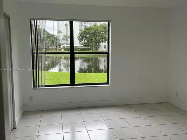 2309 S Cypress Bend Dr # 115B, Pompano Beach FL 33069