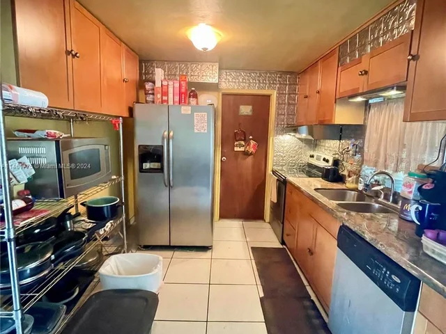 6561 NW 29th Ct, Sunrise FL 33313