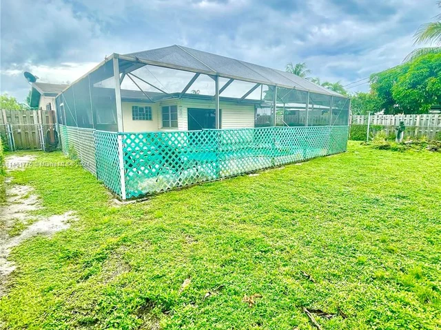 6561 NW 29th Ct, Sunrise FL 33313