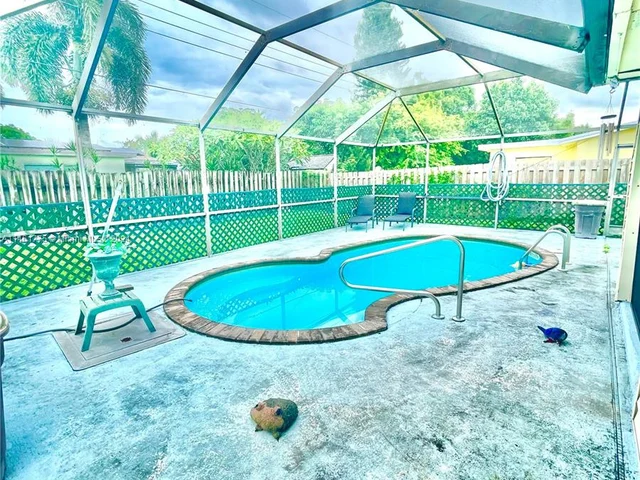 6561 NW 29th Ct, Sunrise FL 33313