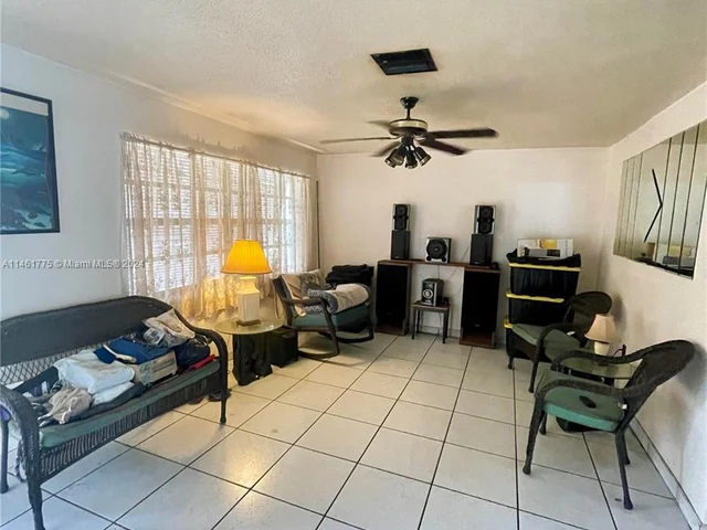 6561 NW 29th Ct, Sunrise FL 33313