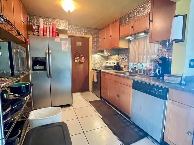 6561 NW 29th Ct, Sunrise FL 33313