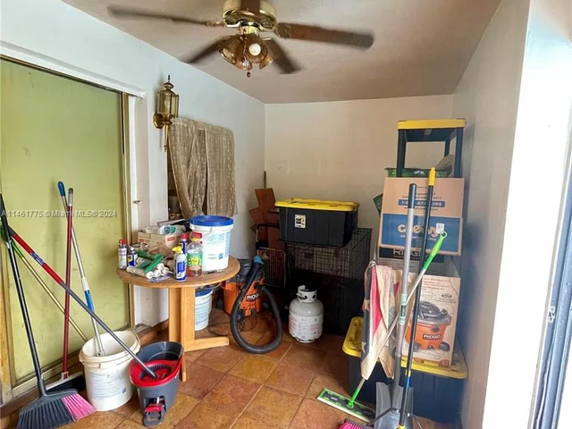 6561 NW 29th Ct, Sunrise FL 33313