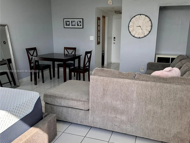 2899 Collins Ave # 1634, Miami Beach FL 33140