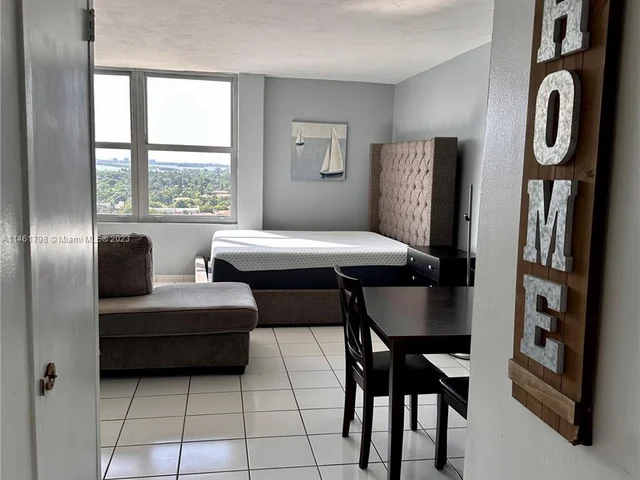 2899 Collins Ave # 1634, Miami Beach FL 33140