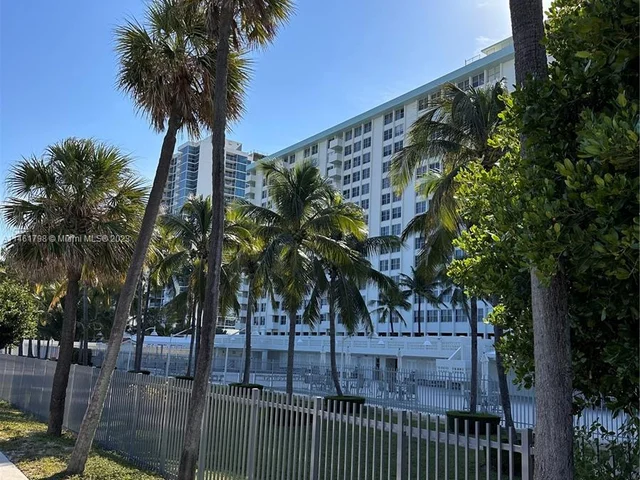 2899 Collins Ave # 1634, Miami Beach FL 33140