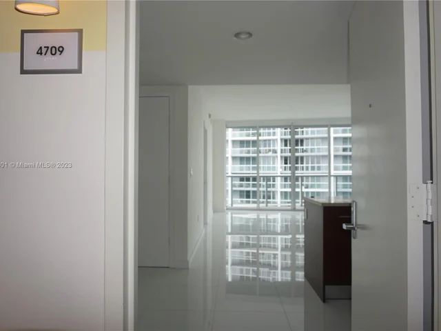 475 Brickell Ave # 4709, Miami FL 33131