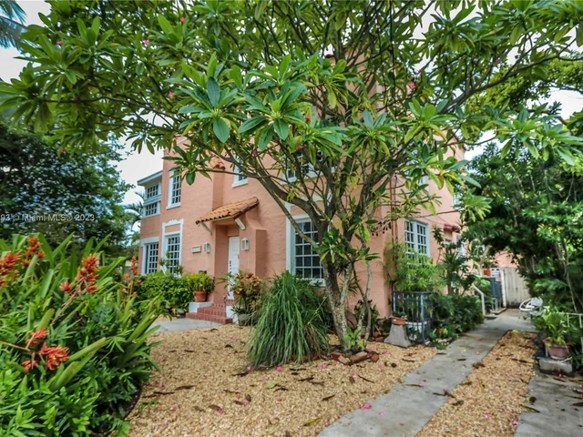 3476 Prairie Ave, Miami Beach FL 33140