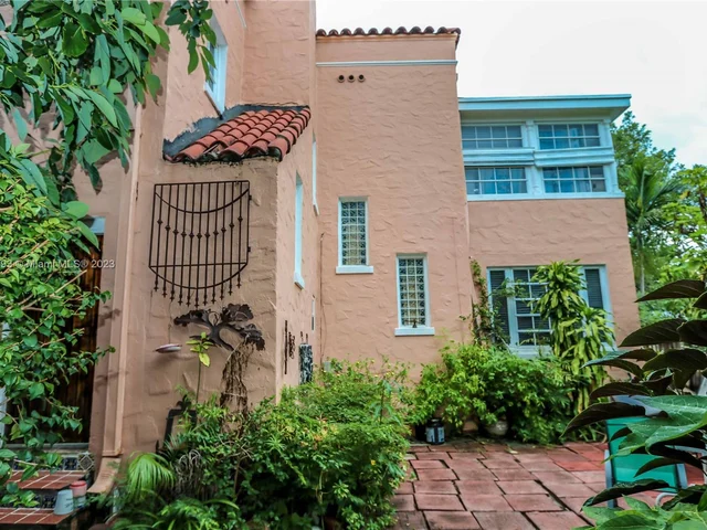 3476 Prairie Ave, Miami Beach FL 33140