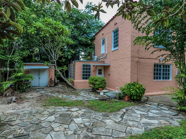 3476 Prairie Ave, Miami Beach FL 33140