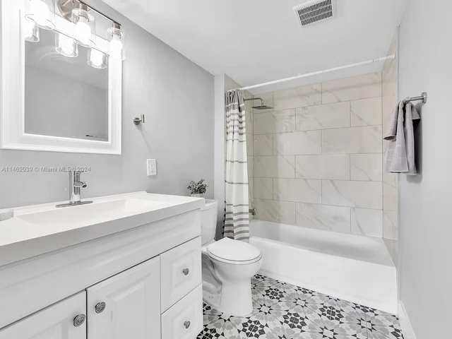 1600 SW 127th Way # 304C, Pembroke Pines FL 33027