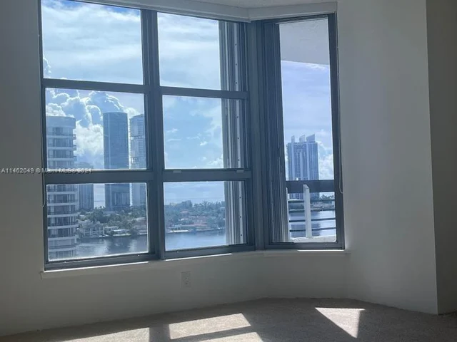 3530 Mystic Pointe Dr # 1213, Aventura FL 33180