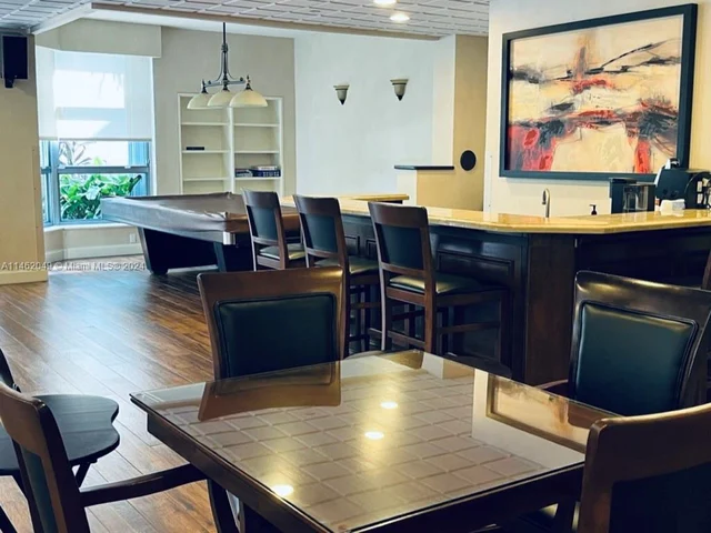 3530 Mystic Pointe Dr # 1213, Aventura FL 33180