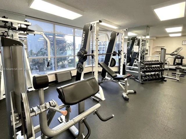 3530 Mystic Pointe Dr # 1213, Aventura FL 33180