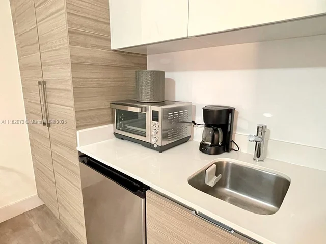 777 N Ocean Dr # N218, Hollywood FL 33019