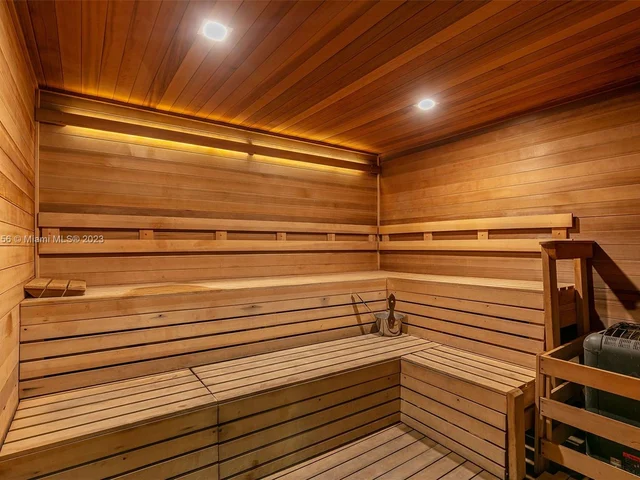 2101 S Ocean Dr # 2404, Hollywood FL 33019