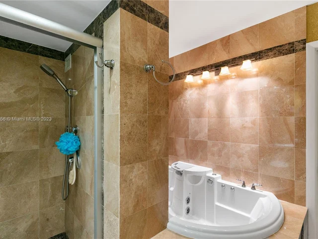 2101 S Ocean Dr # 2404, Hollywood FL 33019